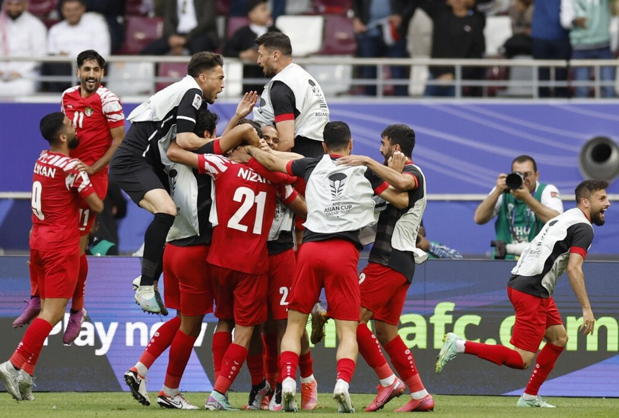 巴黎绝杀塞内加尔，梅西关键制胜