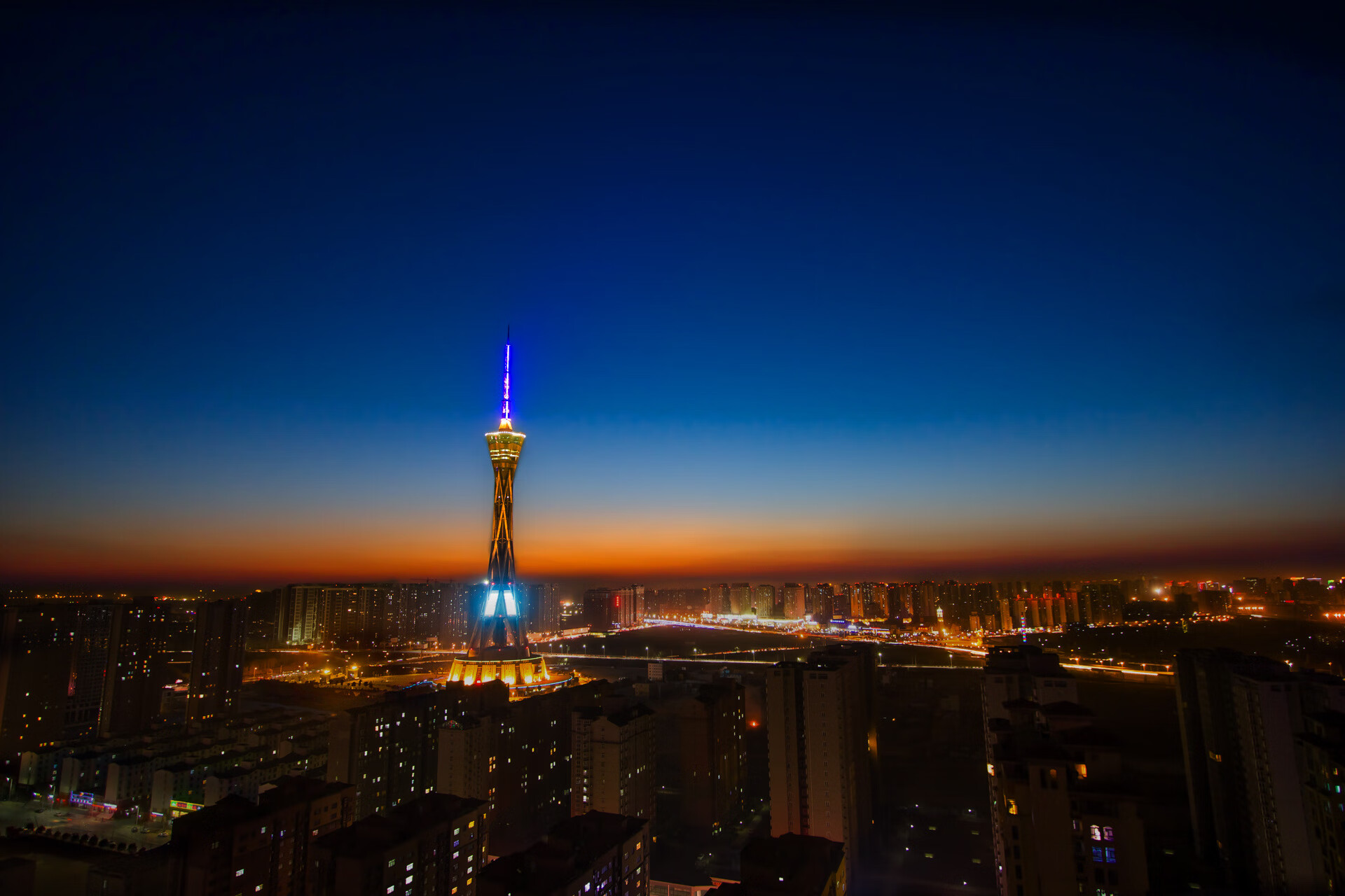 黑暗骑士苏醒，贝恩节奏风暴下的致命终章