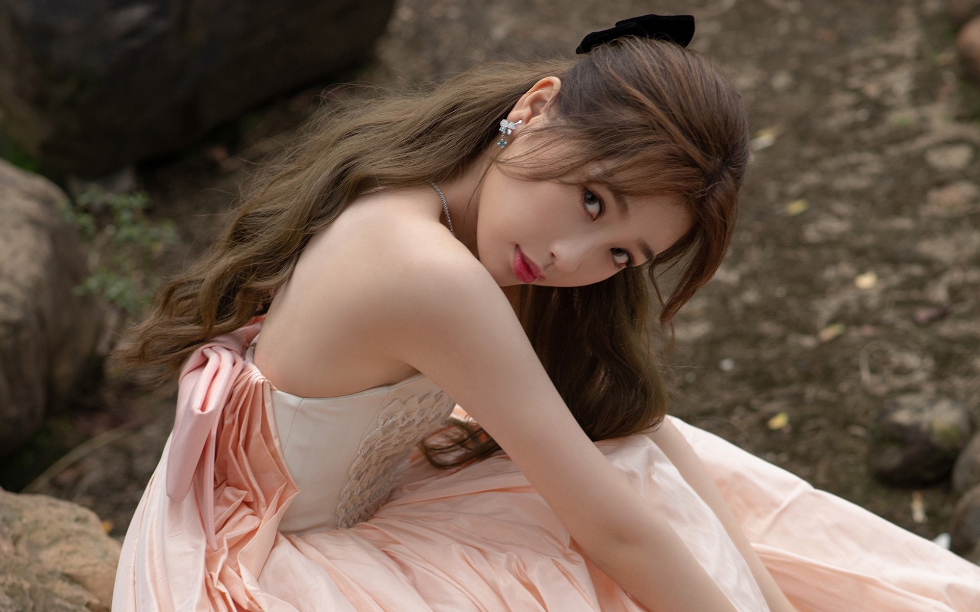 老鹰振翅,字母哥驭风,当篮球的统治力驶入F1赛道