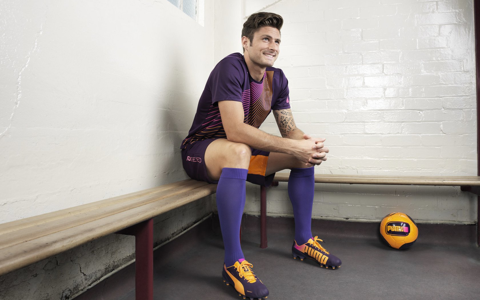 奥运周期关键战之夜，莱万一球定音，乾坤就此落定